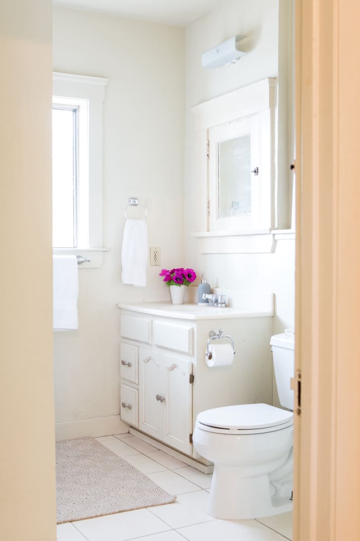 Above the toilet online towel storage